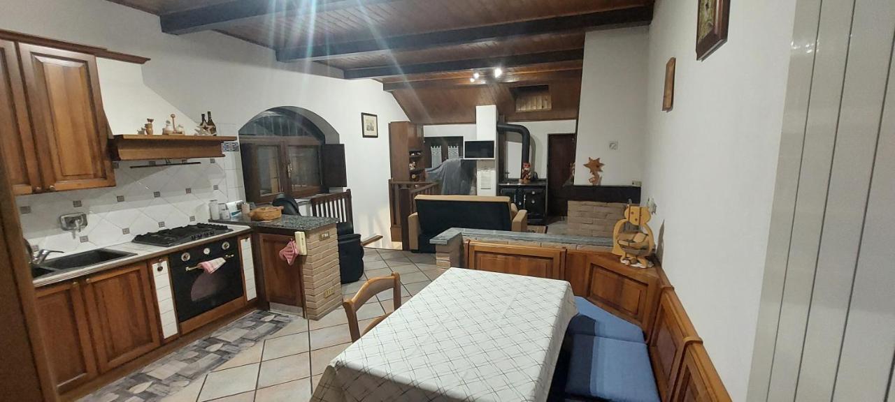Villa Casa Del Rustico, Indipendente Vista Sacra Con Dipinto Caprie Exterior foto