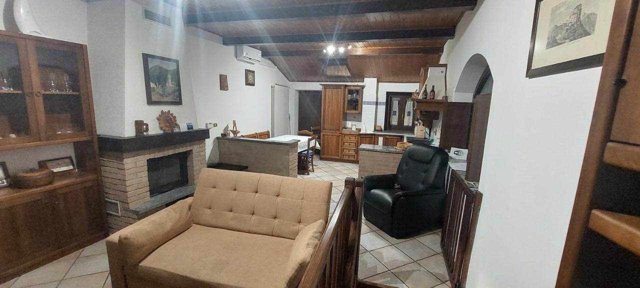 Villa Casa Del Rustico, Indipendente Vista Sacra Con Dipinto Caprie Exterior foto